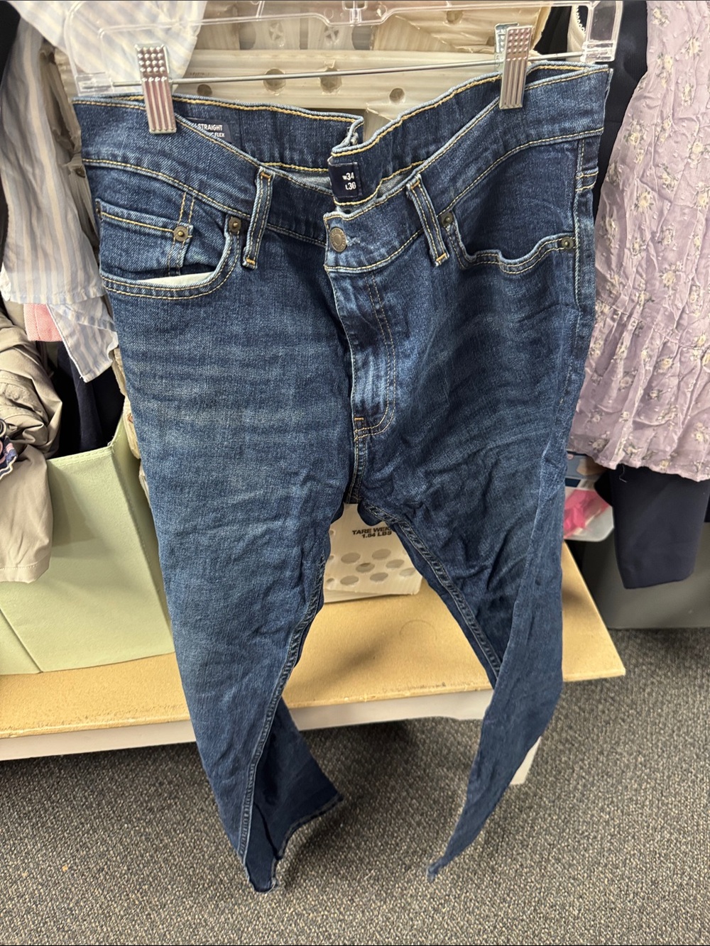 Hollister slim straight jeans 34x30 // 080130